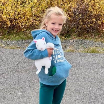 Envious Skye and a Green Tail